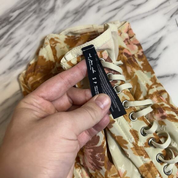 Urban Outfitters Out From Under Fairy Floral Corset Top Strapless Coquette SZ S - Picture 6 of 7